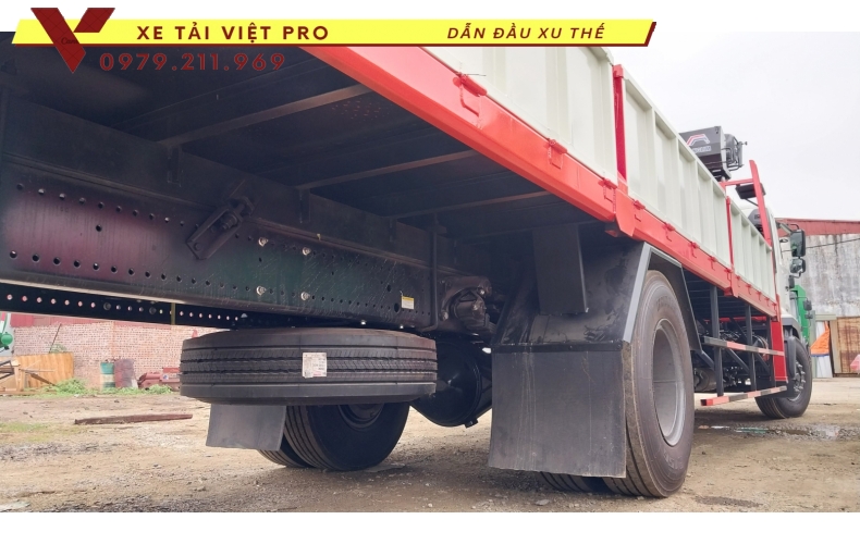 Xe tai hino FG gắn cẩu Kanglim 5 tấn giá bao nhiêu?