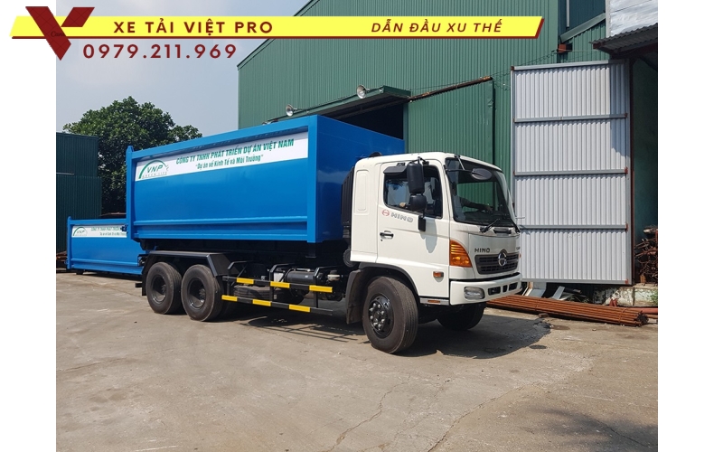 Báo giá Hino 3 chân thùng chở Hookift mới nhất