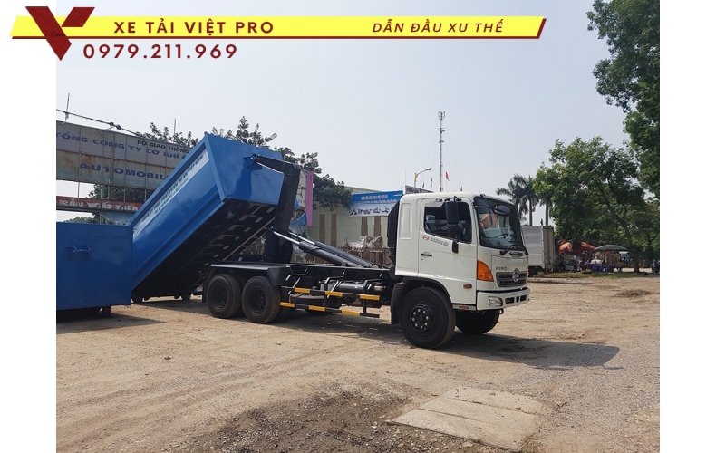 Báo giá Hino 3 chân thùng chở Hookift mới nhất