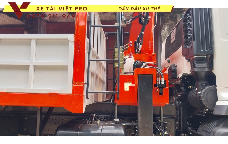 Xe tải Hino FM gắn cẩu Kanglim 8 tấn - Thông số và báo giá