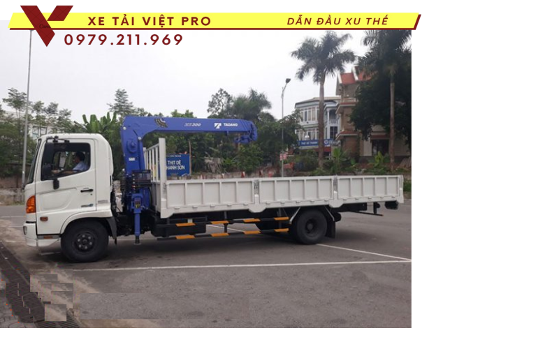 Xe tải Hino HINO FC9JLTC gắn cẩu Tadano 3 tấn