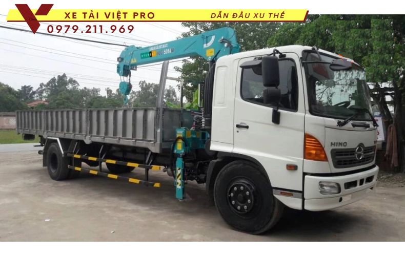 Xe Hino FG gắn cẩu 5 tấn 4 đốt