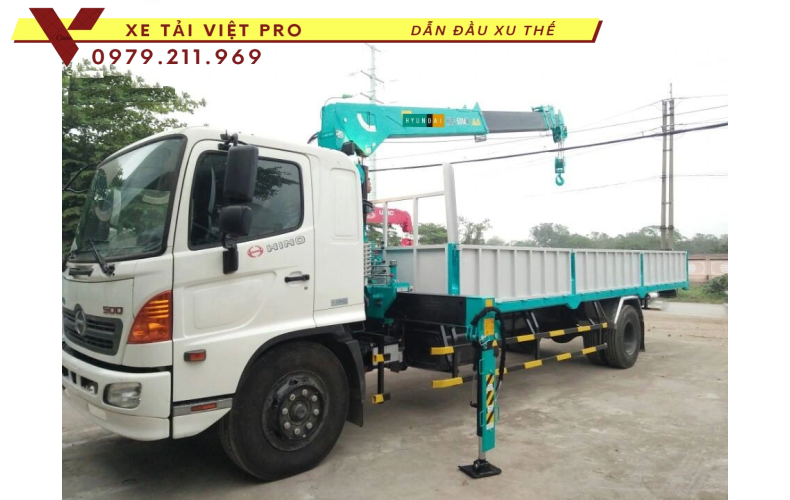 Xe Hino FG gắn cẩu 5 tấn 4 đốt