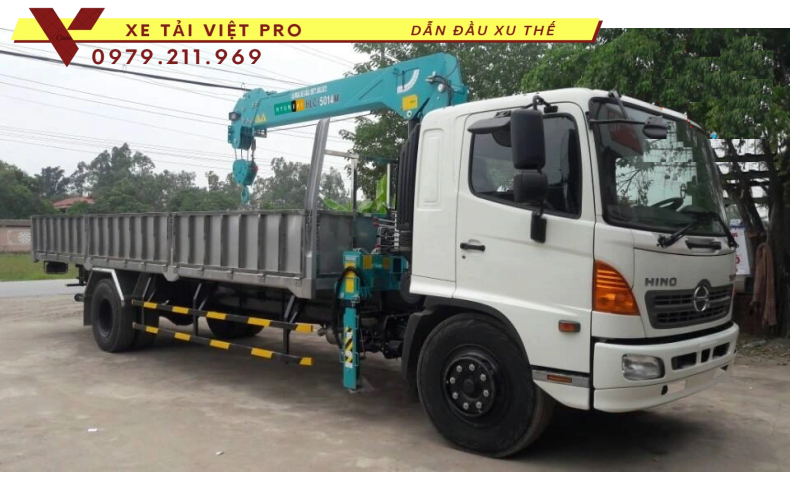 Xe Hino FG gắn cẩu 5 tấn 4 đốt