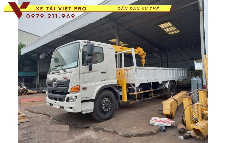 Hino FG gắn cẩu Soosan 3 tấn 4 đốt
