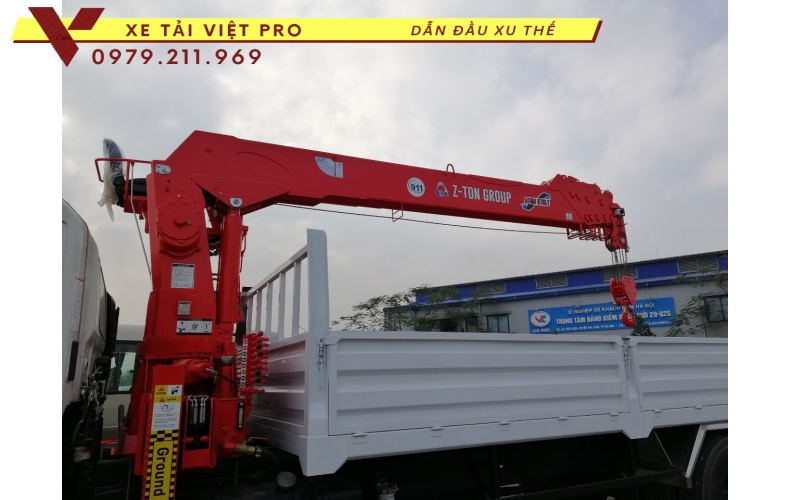 Xe tải HINO FL gắn cẩu  ATOM 7 tấn. Khả năng chịu tải mạnh mẽ, an toàn