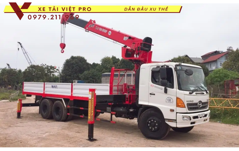 Xe tải HINO FM gắn cẩu ATOM 8 tấn 6 đốt. Thông số kỹ thuật và giá