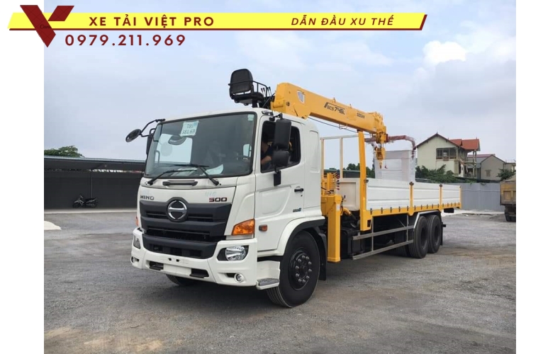 Xe tải Hino 3 chân gắn cẩu Soosan 7 tấn, Thiết kế chắc chắn, độ bền cao