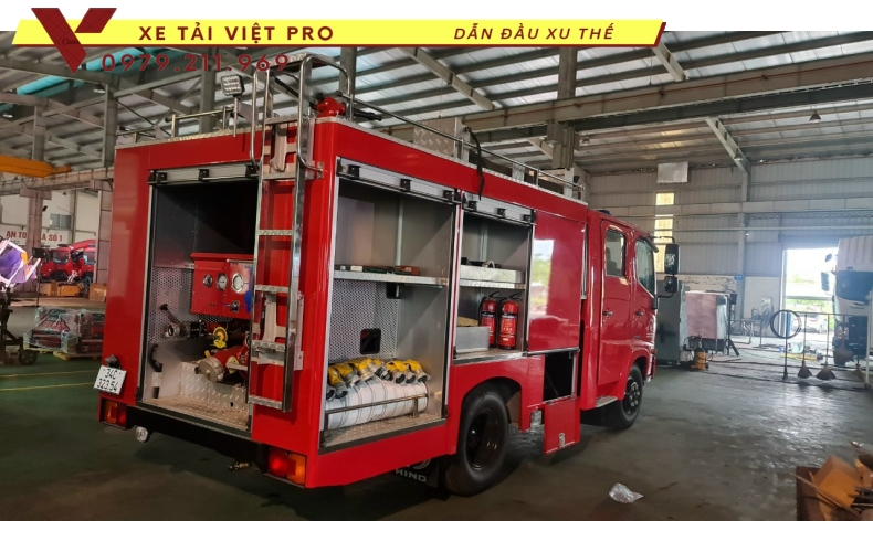 Xe chữa cháy 4 khối Hino bơm chữa cháy Tohatsu