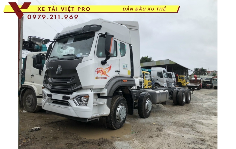 Xe tải Howo VX350 nâng đầu chở máy công trình giá bao nhiêu?