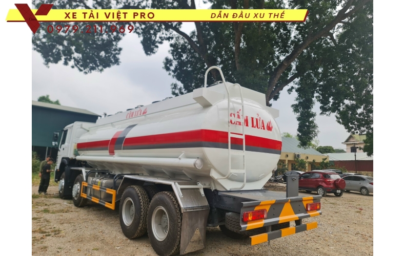 Giá xe Howo 4 chân téc chở xăng dầu mới nhất năm 2024 tại Hà Nội