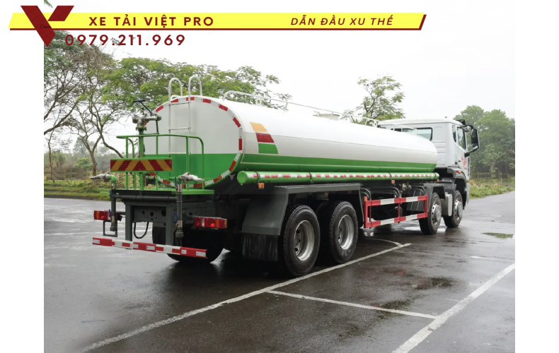 Giá xe Howo 4 chân téc nước mới nhất hiện nay