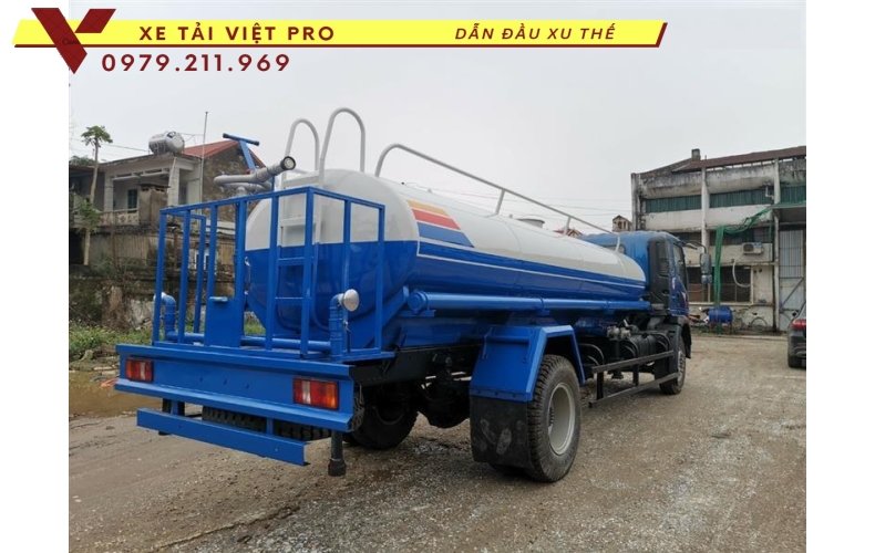 Howo Xe phun nước rửa đường 8 khối