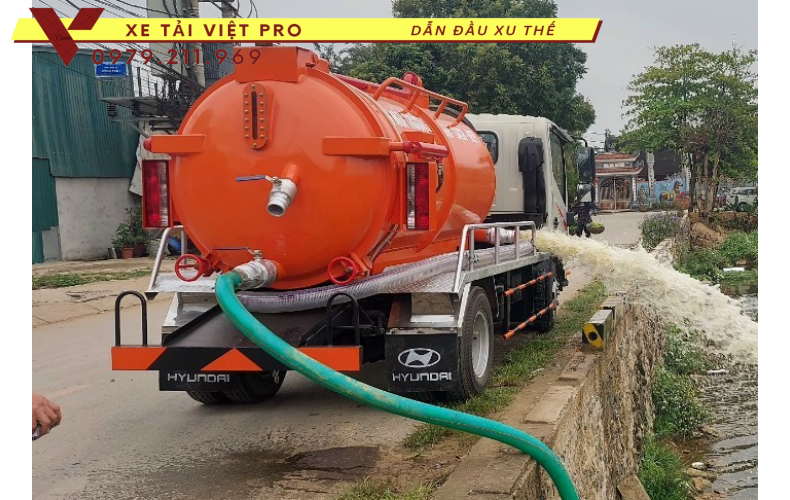 JAC xe hút chất thải 06 khối