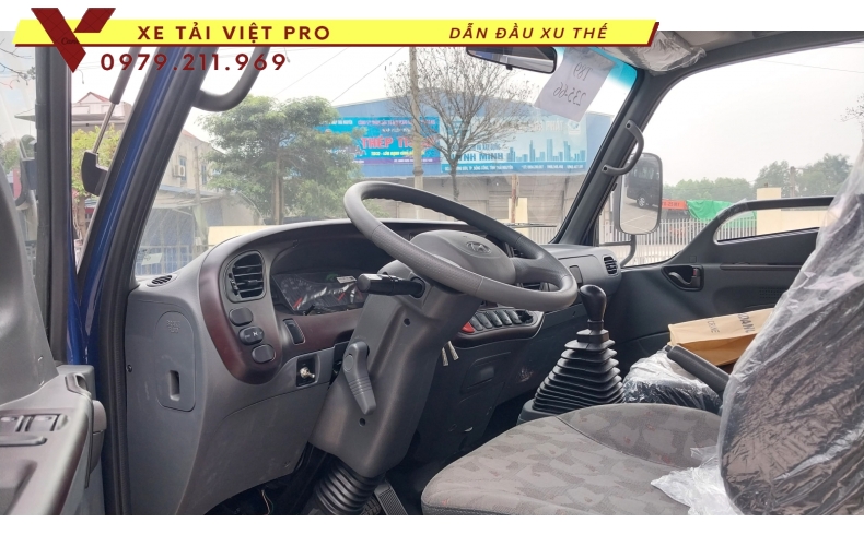 Hyundai 110SL gắn cẩu Tadano 3 tấn