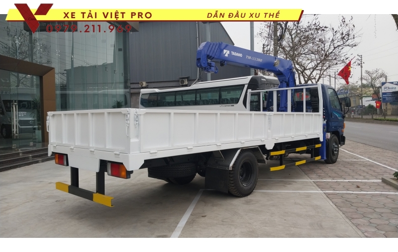 Hyundai 110SL gắn cẩu Tadano 3 tấn