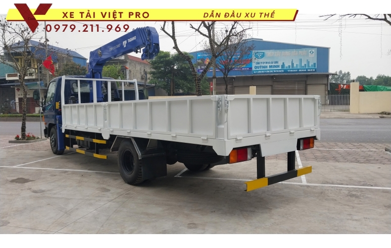 Hyundai 110SL gắn cẩu Tadano 3 tấn