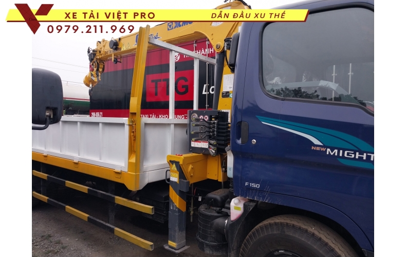 Báo giá hyundai 110XL gắn cẩu xcmg 3 tấn mới nhất năm 2024