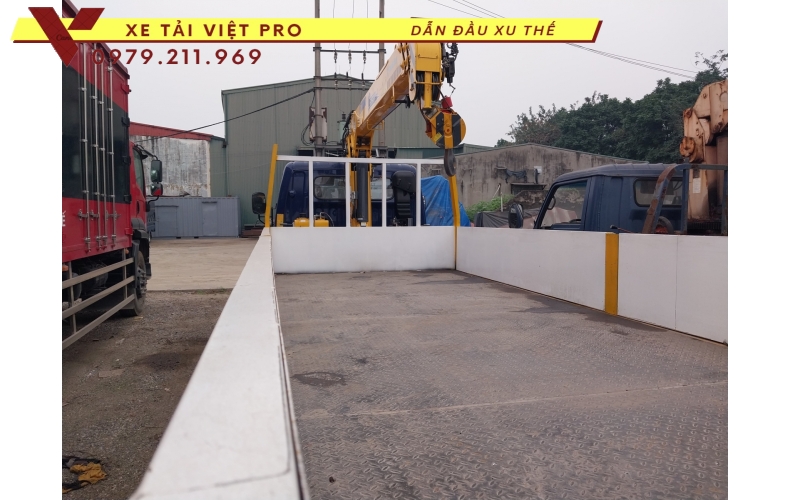 Báo giá hyundai 110XL gắn cẩu xcmg 3 tấn mới nhất năm 2024