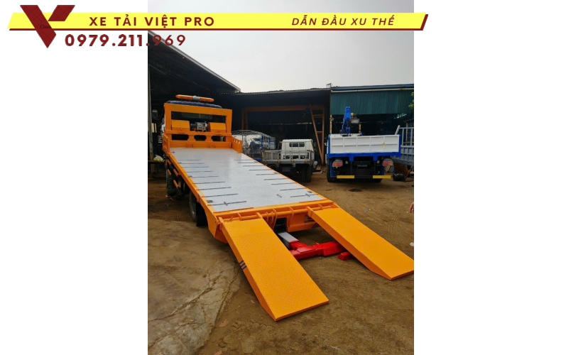 Giá xe tải Hyudnai HD800 nâng đầu chở máy công trình có giá bao nhiêu?