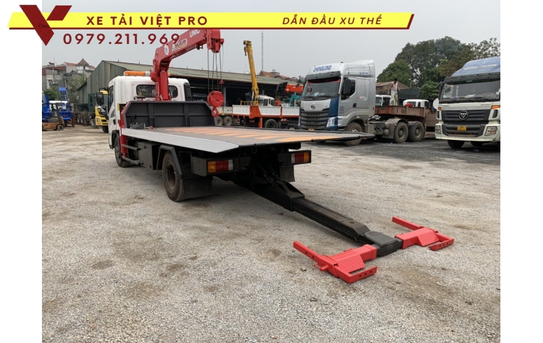 Hyundai EX8 cứu hộ sàn trượt gắn cẩu Unic