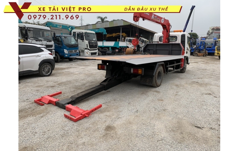 Hyundai EX8 cứu hộ sàn trượt gắn cẩu Unic