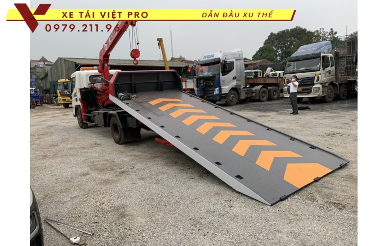 Hyundai EX8 cứu hộ sàn trượt gắn cẩu Unic