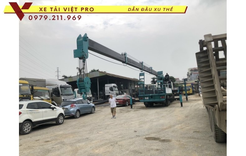 Xe Hyundai HD320 gắn cẩu Hyundai 12 tấn