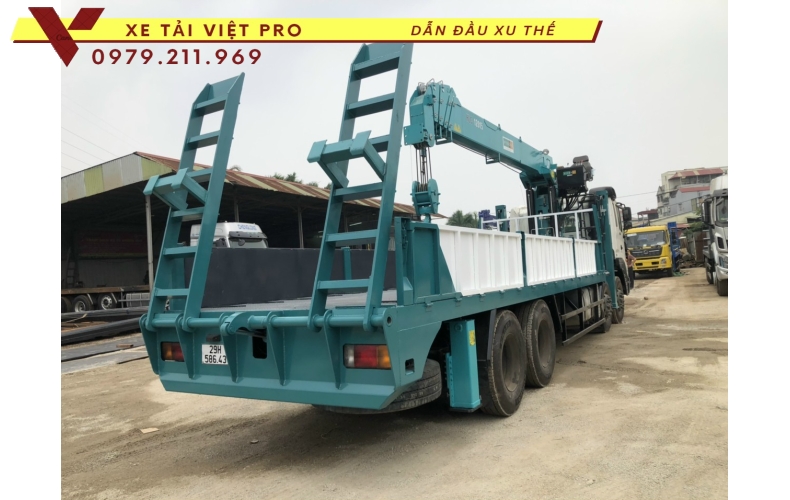 Xe Hyundai HD320 gắn cẩu Hyundai 12 tấn