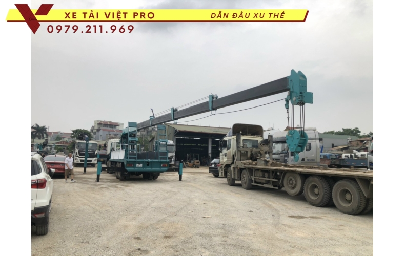 Xe Hyundai HD320 gắn cẩu Hyundai 12 tấn