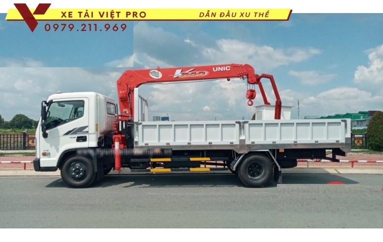 Xe tải Hyundai EX8L gắn cẩu Unic 3 tấn Báo giá  mới nhất năm 2024 tại đây