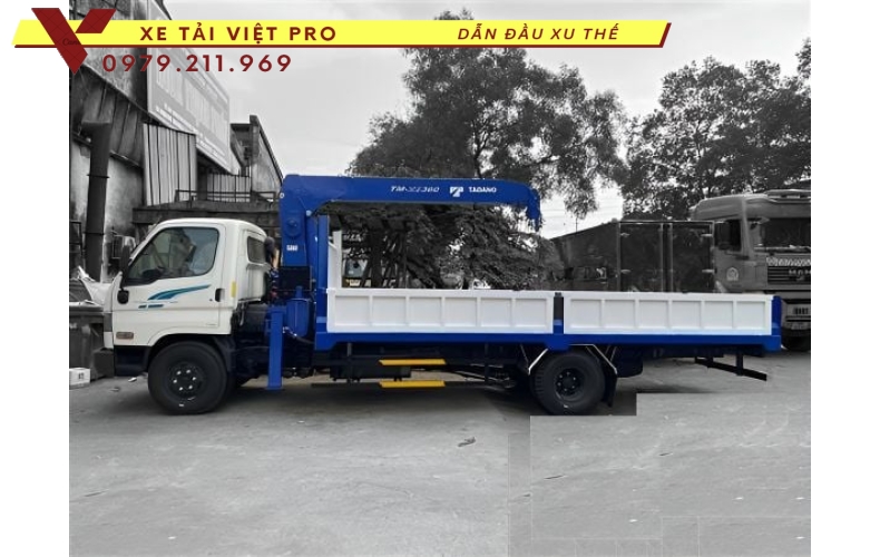 Xe tải HYUNDAI 110XL gắn cẩu Tadano 3 tấn