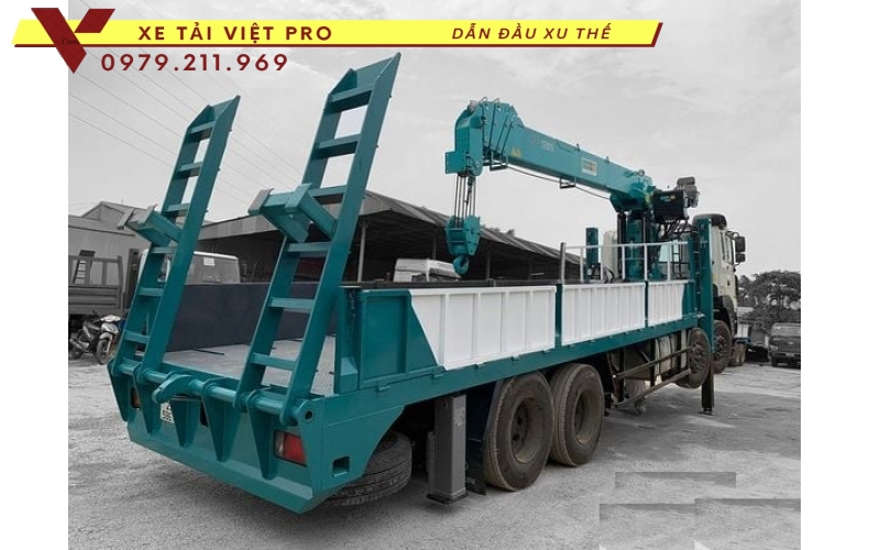Xe Hyundai HD320 gắn cẩu Hyundai 15 tấn Sức mạnh và độ tin cậy
