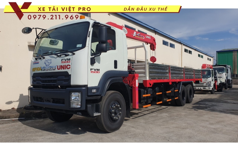 Xe tải 3 chân isuzu gắn cẩu Unic 8 tấn - Thông số và báo giá mới nhất năm 2024