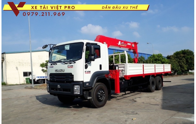 Xe tải 3 chân isuzu gắn cẩu Unic 8 tấn - Thông số và báo giá mới nhất năm 2024