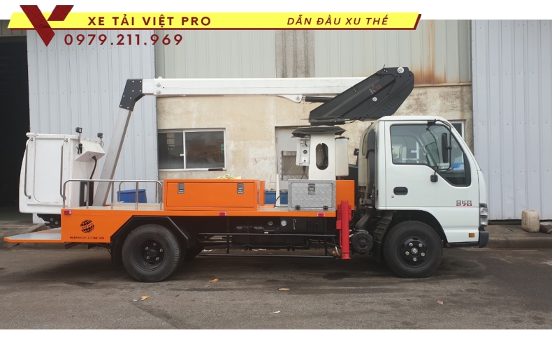 ISUZU cứu hộ sàn trượt có gắn cẩu 3 chức năng