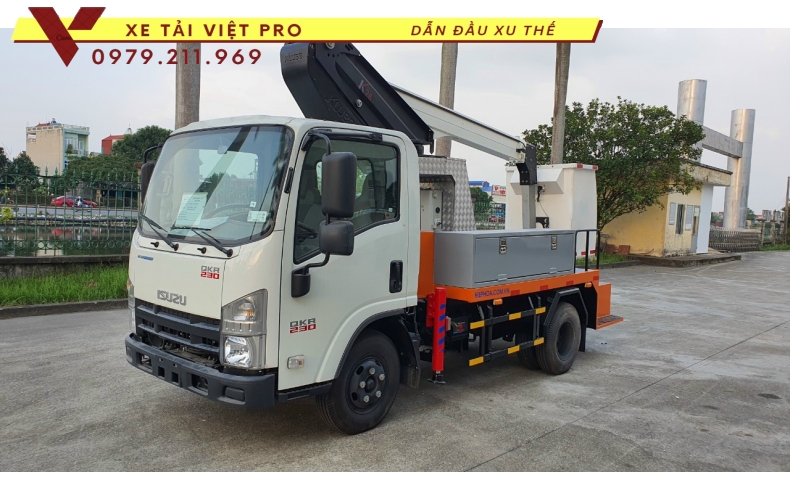 ISUZU cứu hộ sàn trượt có gắn cẩu 3 chức năng