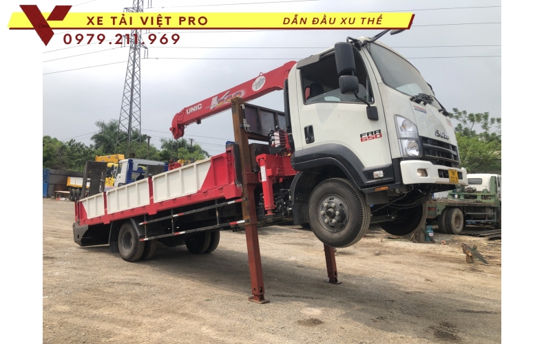 Đánh giá xe ISUZU FRR 650 nâng đầu có gắn cẩu sẽ như thế nào?