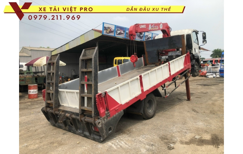Đánh giá xe ISUZU FRR 650 nâng đầu có gắn cẩu sẽ như thế nào?