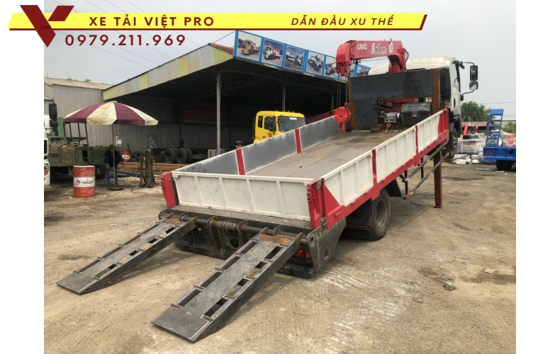 Đánh giá xe ISUZU FRR 650 nâng đầu có gắn cẩu sẽ như thế nào?