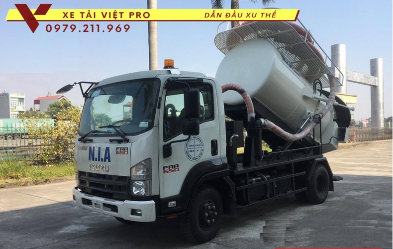 ISUZU Xe hút chất thải 4 khối
