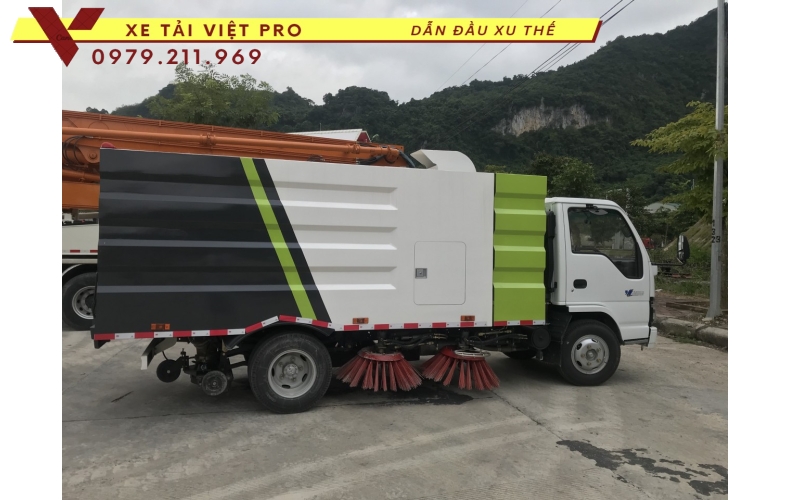 Báo giá xe ISUZU quét đường hút bụi 5 khối mới nhất hiện nay