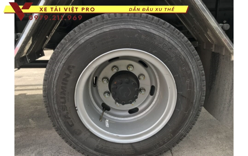 Giá xe JAC 9 tấn gắn cẩu 5 tấn 4 đốt mới nhất hiện nay
