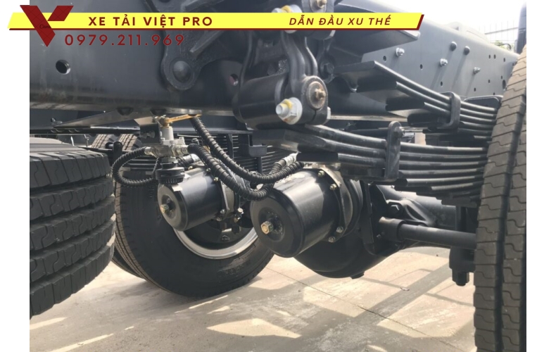 Giá xe JAC 9 tấn gắn cẩu 5 tấn 4 đốt mới nhất hiện nay