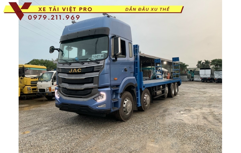 Đánh giá xe tải JAC 5 chân nâng đầu chở máy công trình