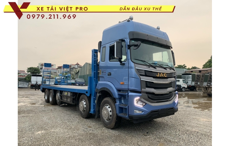 Đánh giá xe tải JAC 5 chân nâng đầu chở máy công trình