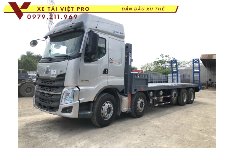 Đánh giá xe tải JAC 5 chân nâng đầu chở máy công trình