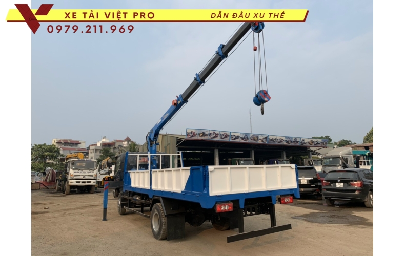 Xe Ollin S720 gắn cẩu XCMG 3 tấn - Báo giá mới nhất 2024