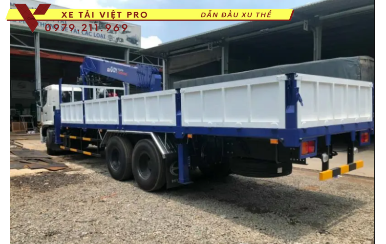 Xe tải Hino 3 chân gắn cẩu Dongyang 8 tấn - Bộ đôi bền bỉ
