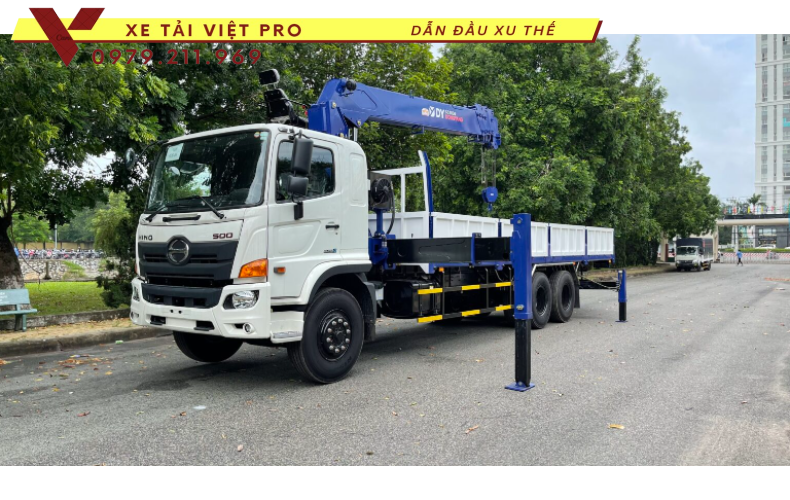 Xe tải Hino 3 chân gắn cẩu Dongyang 8 tấn - Bộ đôi bền bỉ